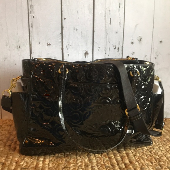 COACH PEYTON ARTEMBOSSED PATENT MULTIFUNCTION TOTE - Picture 3 of 8